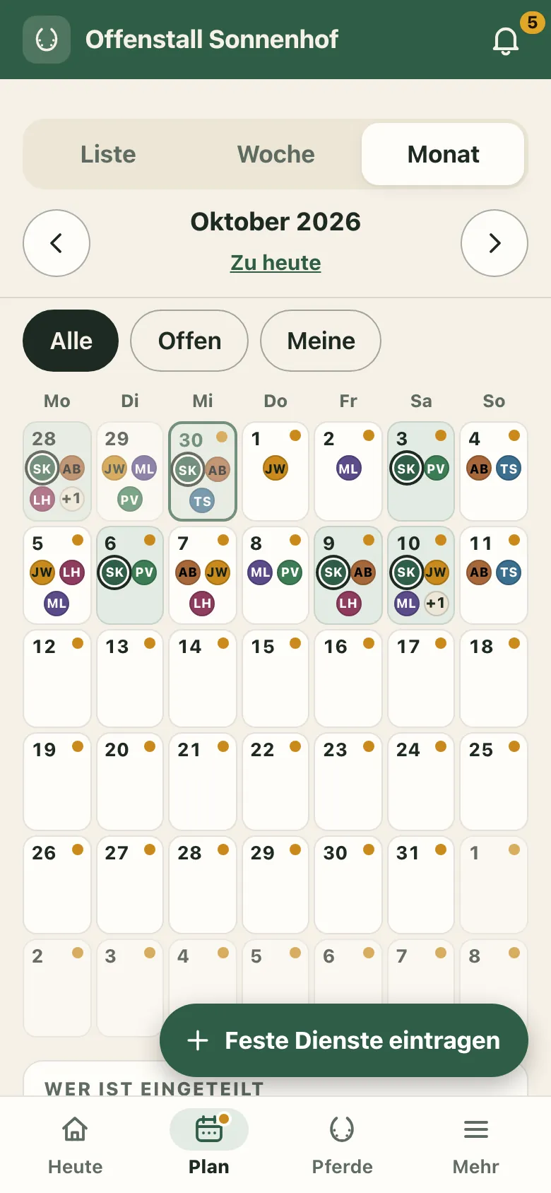 App-Ansicht Plan als Monatsübersicht mit Initialen der Eingeteilten